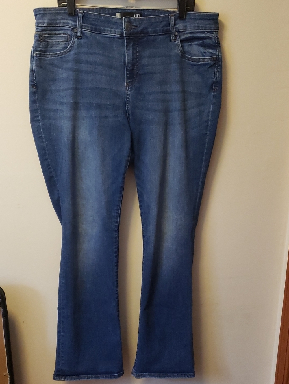 Kut from the Kloth Medium Blue Bootcut Jeans Size 18W
